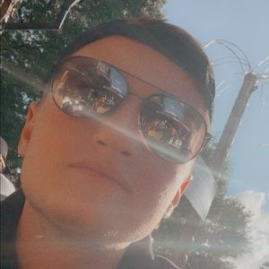 Meet your Posher, Austin